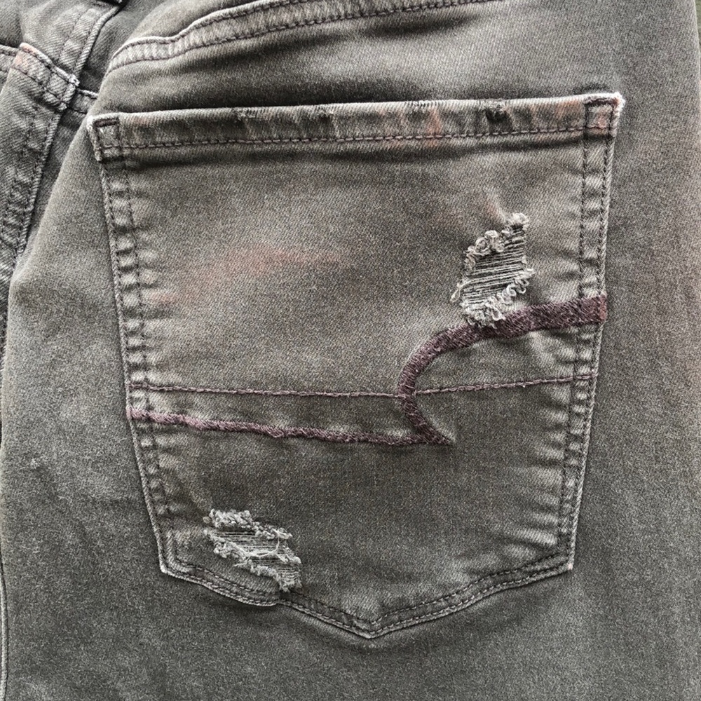 Distressed olive green jeggings, super stretch style